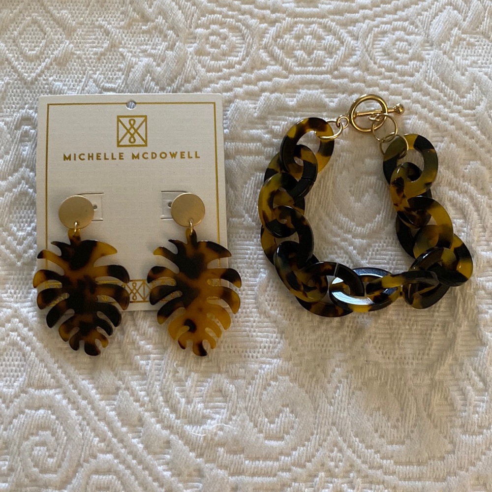 Michelle McDowell NWT tortoise earring and bracelet set. Bracelet is 8.5” long.